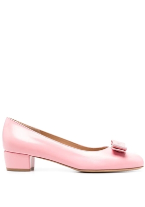 Ferragamo Vara bow-detail 40mm pumps - Pink
