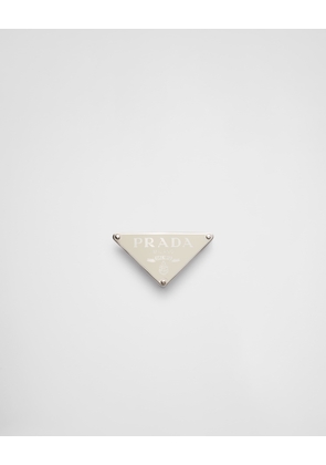 Enameled-metal belt buckle