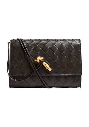 Andiamo clutch with shoulder strap