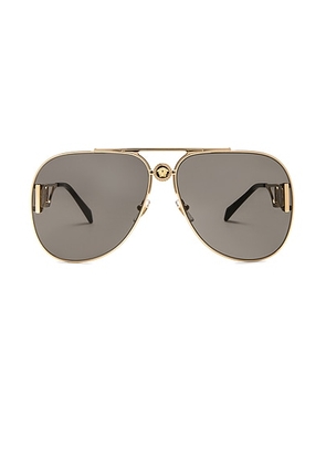 VERSACE Aviator Sunglasses in Gold - Metallic Gold. Size all.