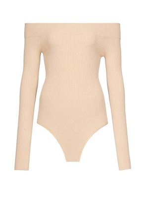 ALAÏA ALAΪA Off The Shoulder Bodysuit in Beige - Beige. Size 36 (also in 40).