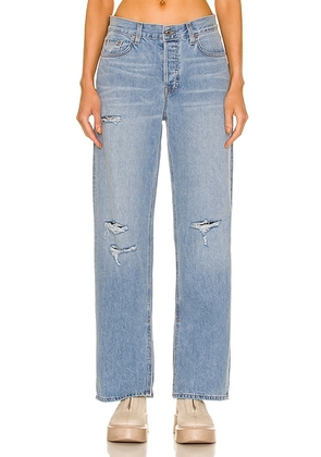 GRLFRND Liya Low Rise Boyfriend in Solana - Denim-Medium. Size 31 (also in ).