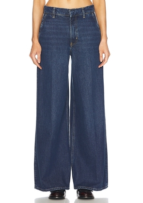 FRAME The Wide Trouser Jeans in Blindspot - Denim-Dark. Size 28 (also in ).
