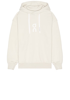 On Club Hoodie in Silver - Grey. Size S (also in ).