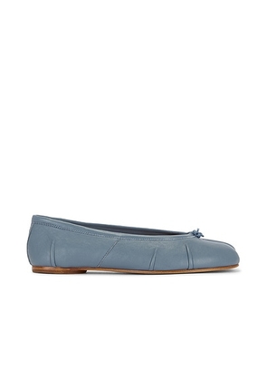Maison Margiela Tabi Ballerina Flat in Grey Blue - Blue. Size 37 (also in ).