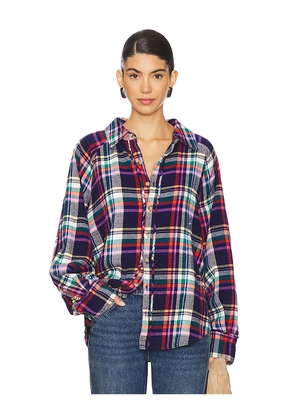 Free People x We The Free Girl Meets Boy Plaid Shirt in Navy. Size L. Also in S, XS.