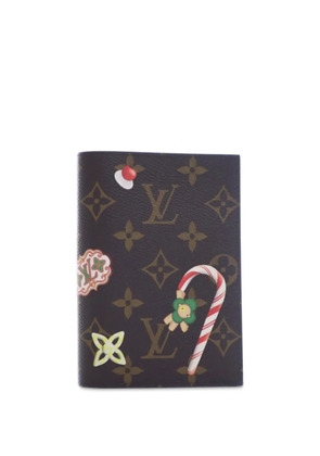 Louis Vuitton Pre-Owned 2024 Monogram Vivienne Candy Factory passport cover - Brown