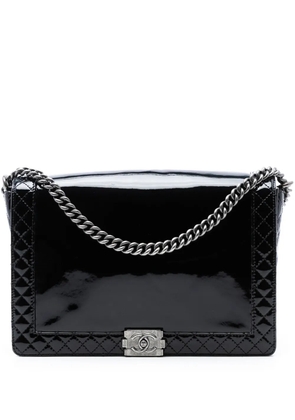 CHANEL Pre-Owned 2013-2014 Extra Large Patent Boy Reverso Flap crossbody bag - Black