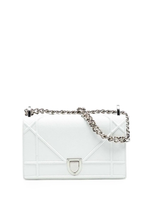Christian Dior Pre-Owned 2016 Small Grained Calfskin Diorama Flap crossbody bag - White