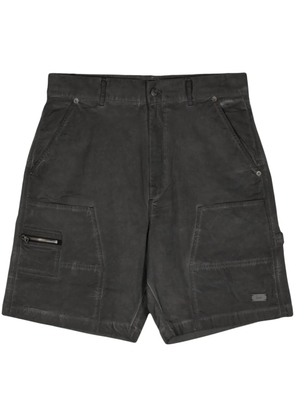 izzue logo-plaque faded-effect cargo shorts - Grey