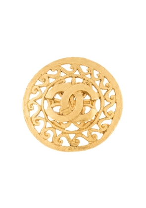 CHANEL Pre-Owned 1995 CC filigree brooch - Gold