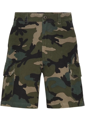Valentino Garavani V-detail camouflage-print bermuda shorts - Green