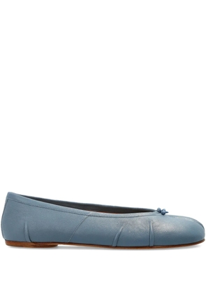 Maison Margiela Tabi knot-detail ballet flats - Blue
