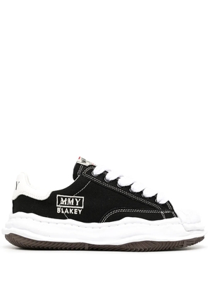 Maison MIHARA YASUHIRO Blakey OG low-top sneakers - Black