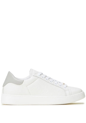 TWINSET logo-plaque sneakers - White