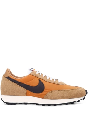 Nike Daybreak swoosh-embellished sneakers - Brown