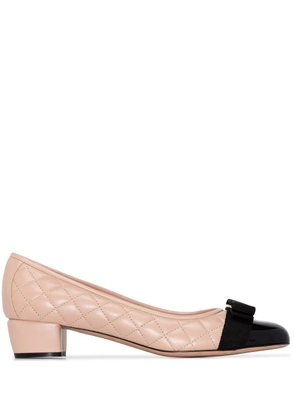 Ferragamo Vara Q 35 quilted leather pumps - Neutrals