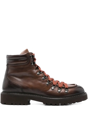 Doucal's lace-up leather boots - Brown