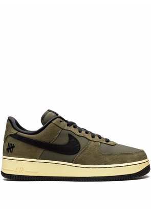 Nike x Undefeated Air Force 1 Low SP 'Ballistic' sneakers - Green