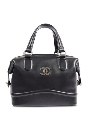CHANEL Pre-Owned 2006 CC leather bowling bag - Black