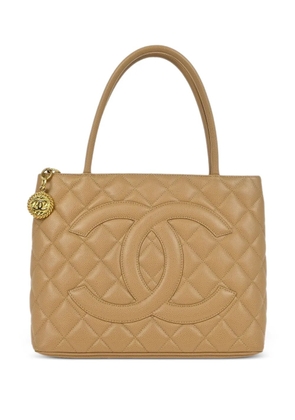 CHANEL Pre-Owned 2003 Medallion tote bag - Neutrals