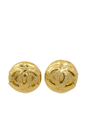CHANEL Pre-Owned 1994 CC-logo clip-on earrings - Gold