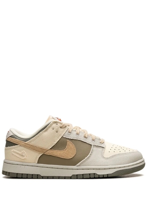 Nike Dunk Low 'Light Bone/Neutral Olive' sneakers - Neutrals