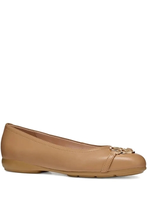 Geox Annytah plaque-embellishment ballet flats - Brown