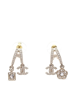 CHANEL Pre-Owned 1986-1988 Coco Mark flower hoop earrings - Gold