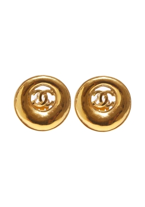 CHANEL Pre-Owned 1980-1990 CC Mark clip-on earrings - Gold