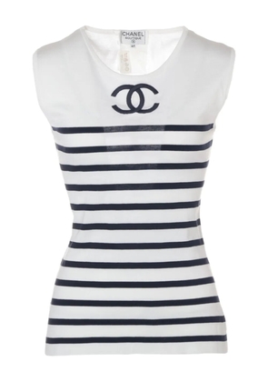 CHANEL Pre-Owned 1995 CC sleeveless top - White