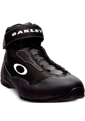 Oakley strap-logo sneakers - Black