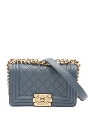CHANEL Pre-Owned 2018 Boy Chanel shoulder bag - Blue