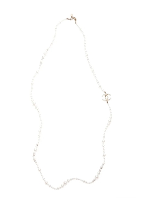 CHANEL Pre-Owned 2019 CC faux-pearl necklace - Neutrals