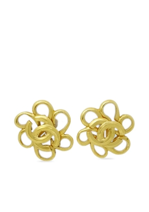 CHANEL Pre-Owned 1996 CC Flower clip-on earrings - Gold