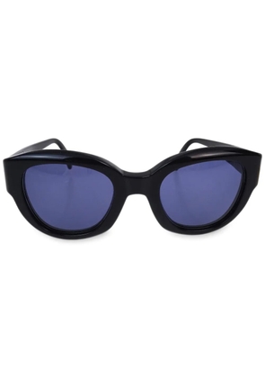 CHANEL Pre-Owned 1990-2000 logo cat-eye frame sunglasses - Black