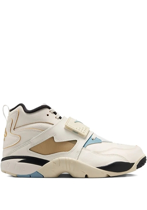 Nike Air Diamond Turf 'Must Be The Money' sneakers - Neutrals