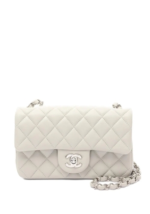 CHANEL Pre-Owned 2019 mini Classic Flap shoulder bag - Grey