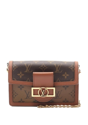 Louis Vuitton Pre-Owned 2020 Dauphine monogram chain cross body bag - Brown