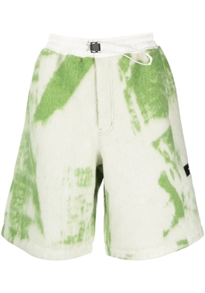 Y-3 brush-stroke print fleece shorts - Green