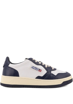 Autry Medalist rounded-toe lace-up sneakers - White