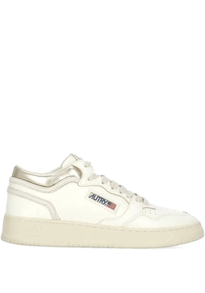 Autry perforated platform leather sneakers - White