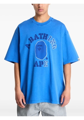 A BATHING APE® lettering-print T-shirt - Blue