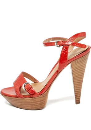 Sergio Rossi Vintage patent leather buckled sandals - Red