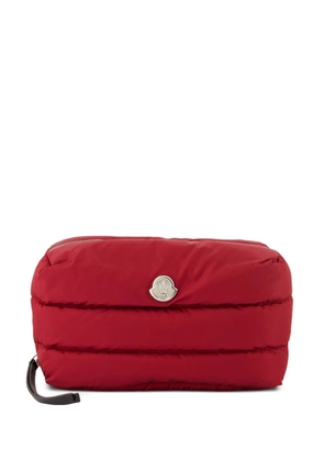 Moncler Caradoc quilted logo-plaque beauty case - Red