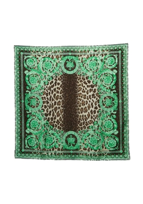 Versace Pre-Owned leopard Barocco silk scarf - Green