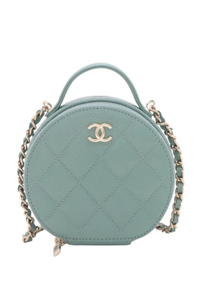 CHANEL Pre-Owned 2021 Quilted Caviar Handle With Care Round Vanity Case with Chain satchel - Green