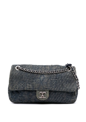 CHANEL Pre-Owned 2012 Large Embroidered Denim Camellia Flap crossbody bag - Blue