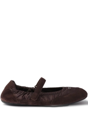 Prada Collapse suede ballet flats - Brown