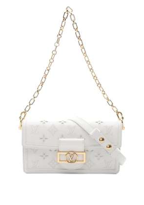 Louis Vuitton Pre-Owned 2021s small Dauphine EW monogram shoulder bag - White
